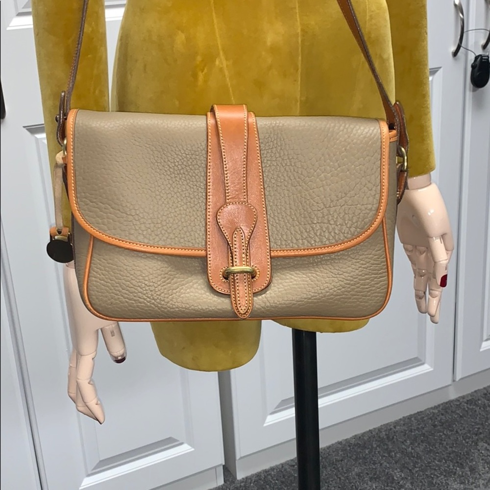 Vintage Dooney & Bourke leather shoulder bag